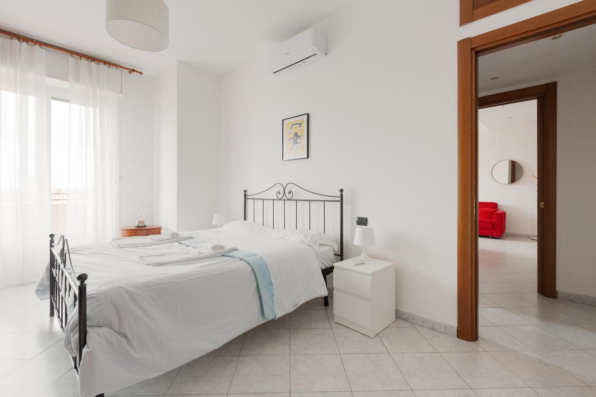 Apartment Piazzale Brescia- Cosy With Balcony